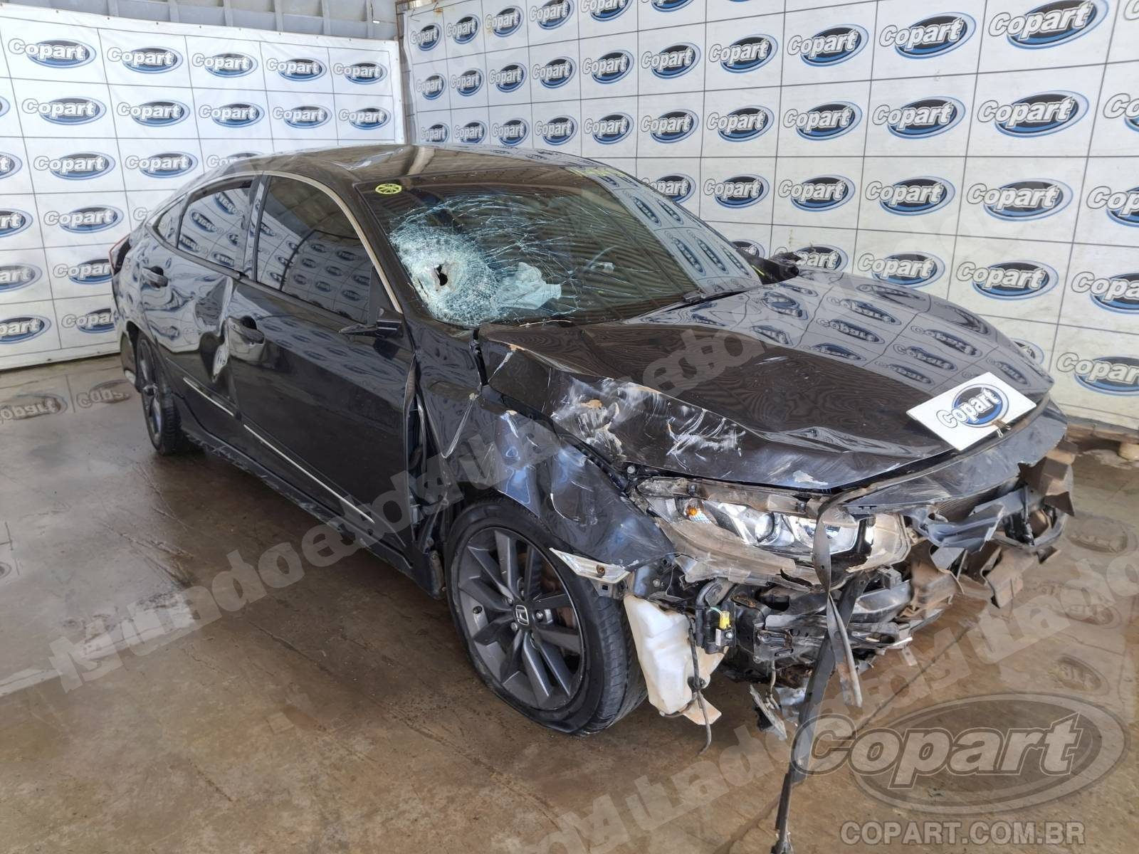 Lote em leilao em Candeias/BA