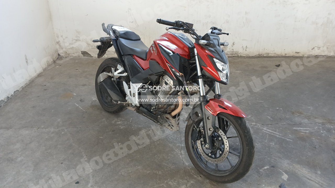 Honda em leilao em Caçapava/SP