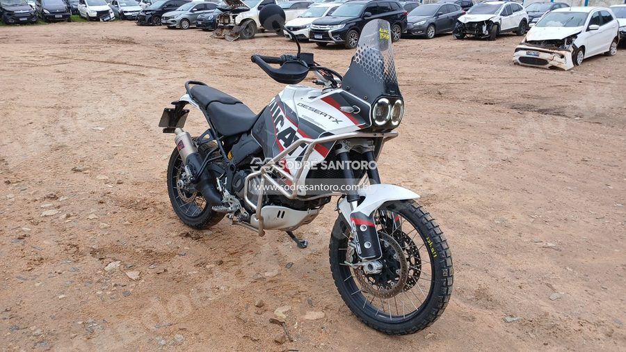 Ducati Desert X 2023 em leilão em São José dos Pinhais/PR