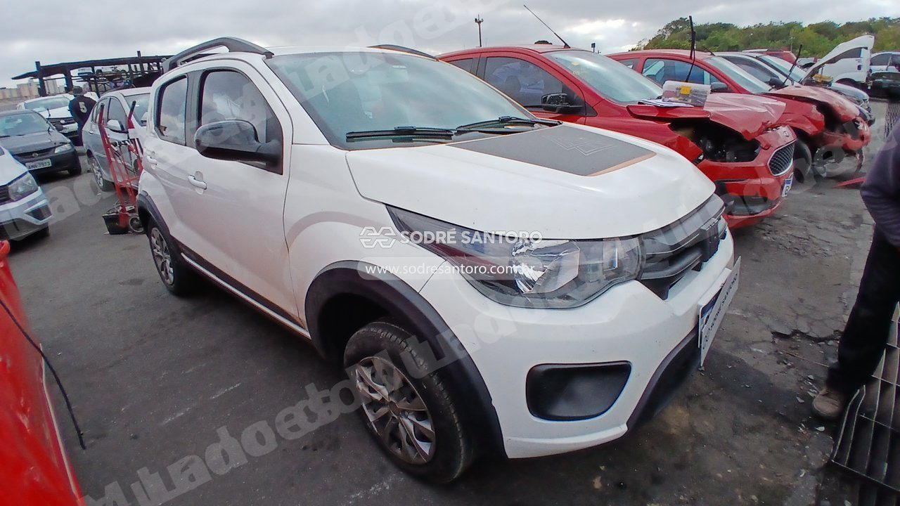 Fiat Mobi Trekking 1.0Mt 2024 em leilao em Brasil