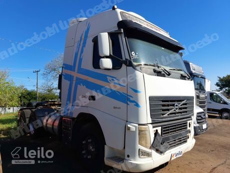 Volvo Fh em leilao em São Carlos/SP