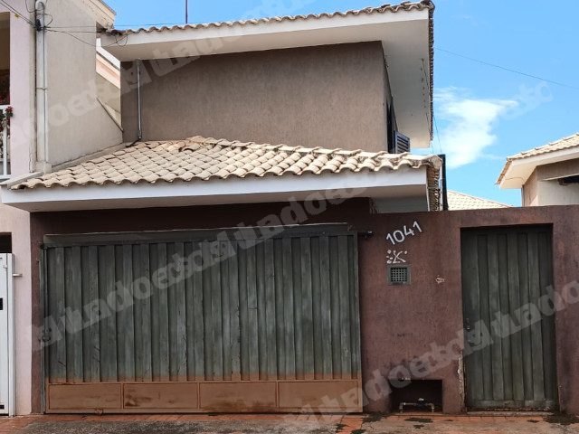 Casa de 159 m2 em leilão em Novo Horizonte/SP