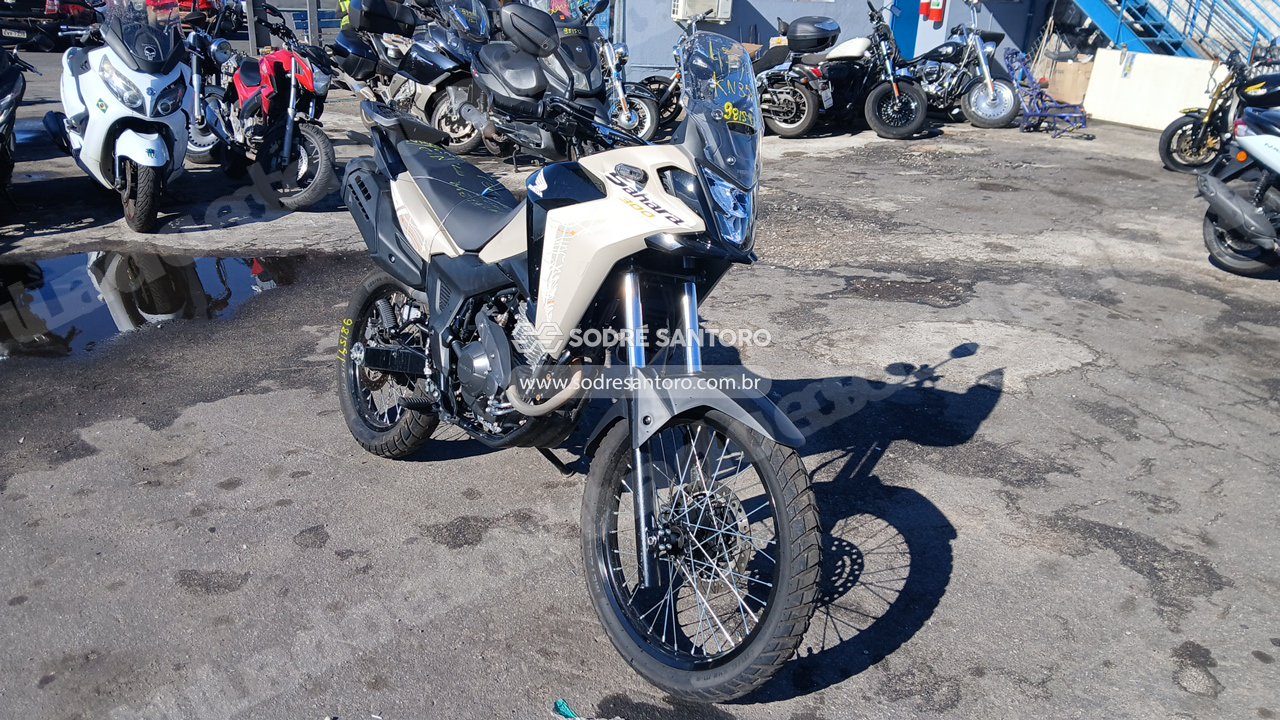 Honda 300 Sahara Adv 2026 em leilão em Brasil