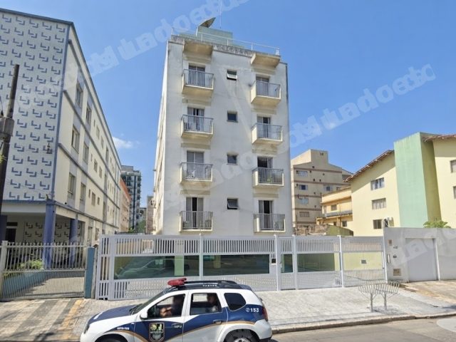 Apartamento de 72 m2 em leilão em Guarujá/SP