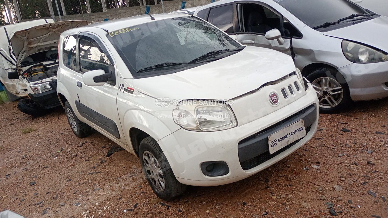 Fiat Uno Vivace 1.0 2014 em leilão em São José dos Pinhais/PR