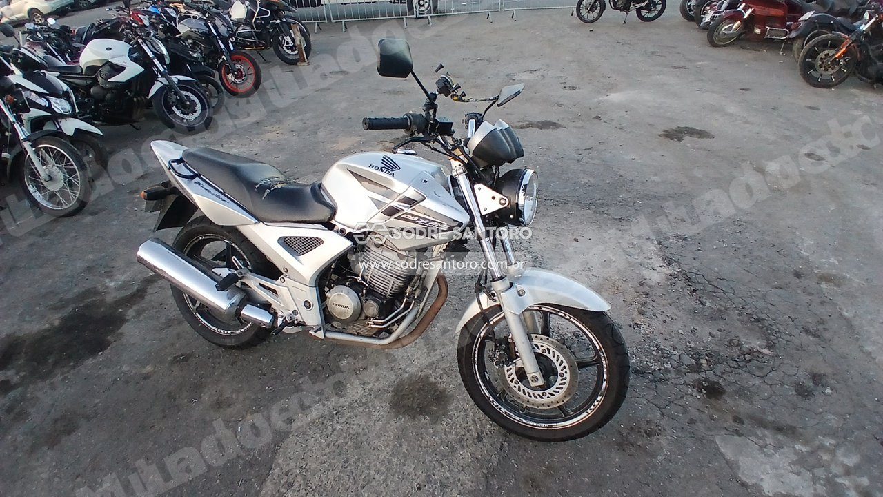 Honda em leilao em Brasil
