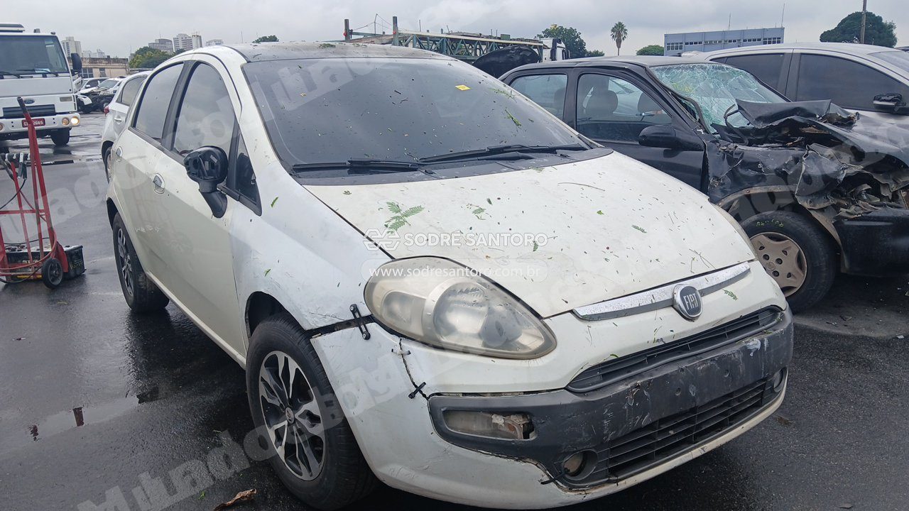 Fiat em leilao em Brasil