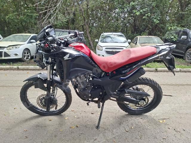 Honda em leilao em Brasil