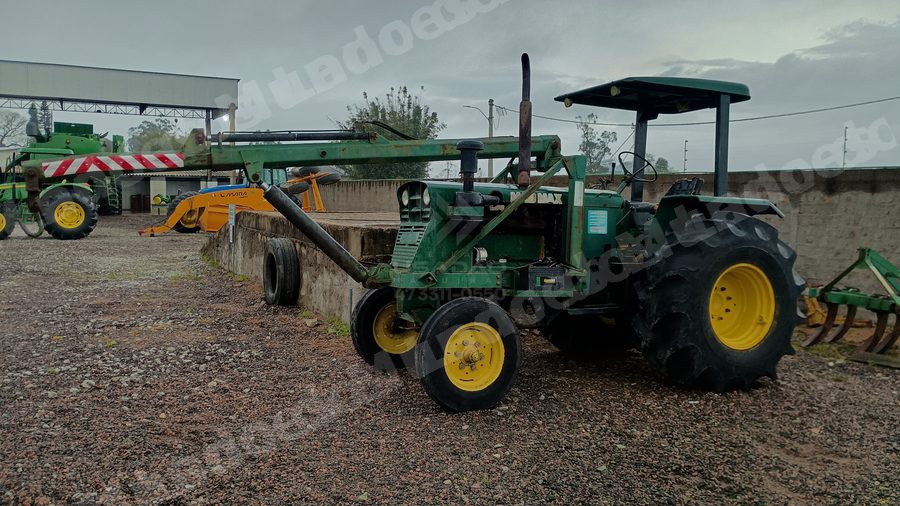 Máquina agrícola em leilão em Cachoeira do Sul/RS
