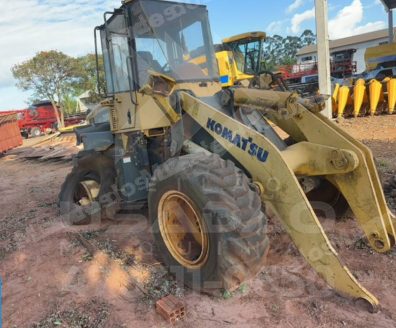 Máquina agrícola 2011 em leilão em Cascavel/PR
