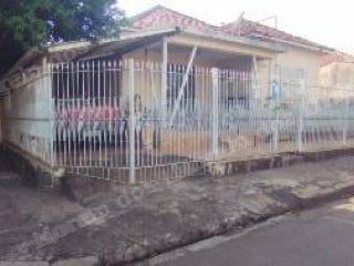 Casa de 111 m2 em leilão em Assis/SP