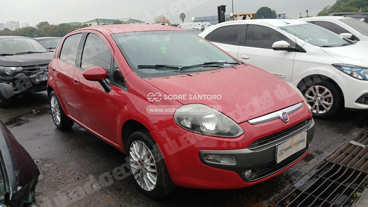 Fiat Punto Essence 1.6 2014 em leilao em Brasil