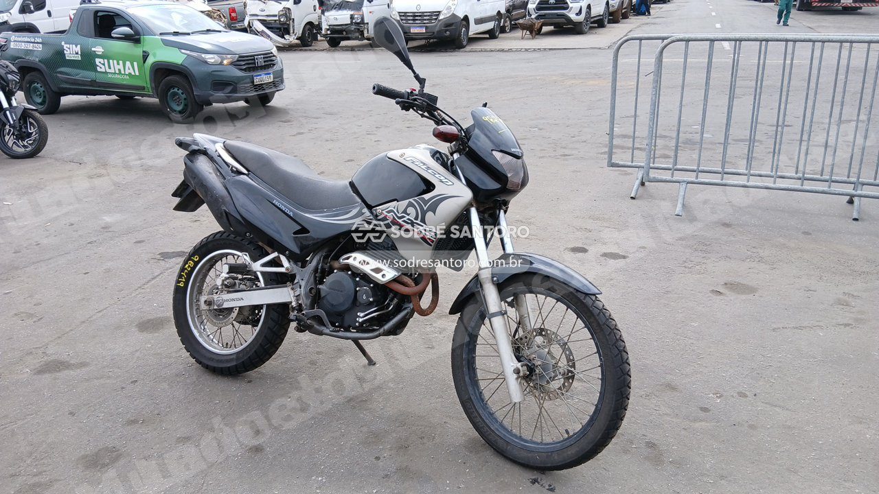 Honda Nx-4 Falcon 2005 em leilão em Brasil