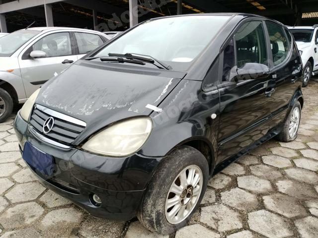 Mercedes 2000 em leilão em Brasil
