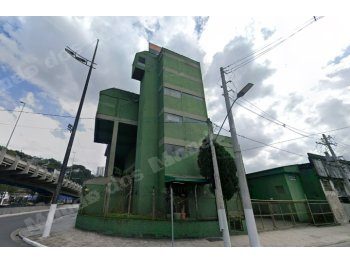 Imóvel de 3285 m2 em leilão em Santos/SP