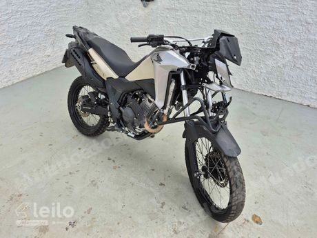 Honda Xre em leilão em Eusébio/CE