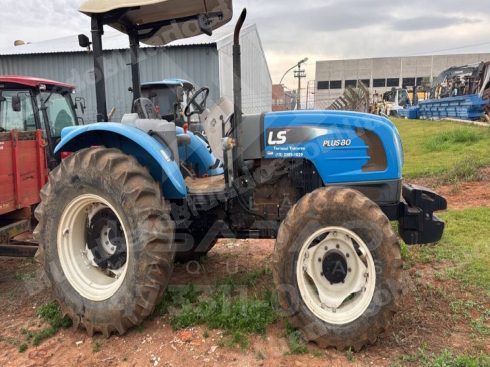 Máquina agrícola 2022 em leilão em Jaú/SP - Lote 2