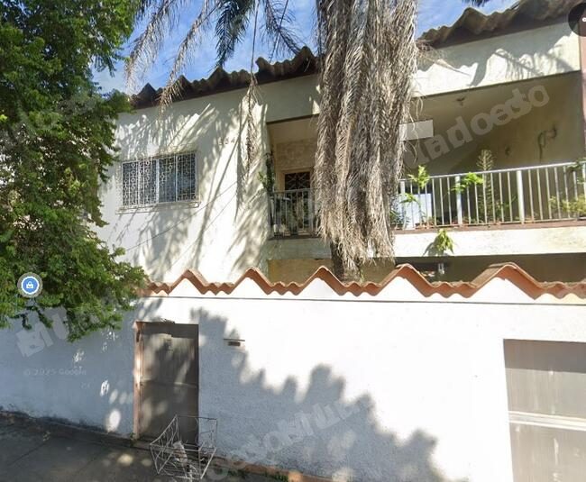 Casa de 260 m2 em leilão em Bangu/RJ