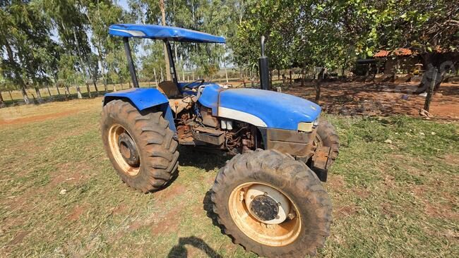 Máquina agrícola 2011 em leilão em Brasil - Lote 1