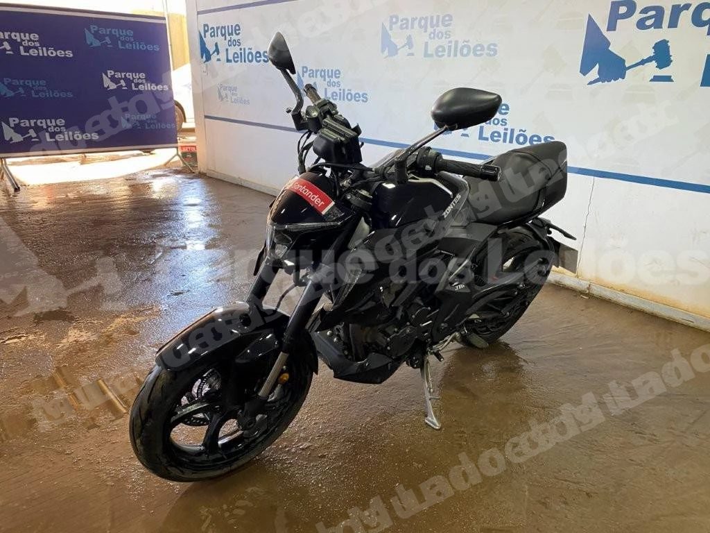 Lote em leilao em Brasil
