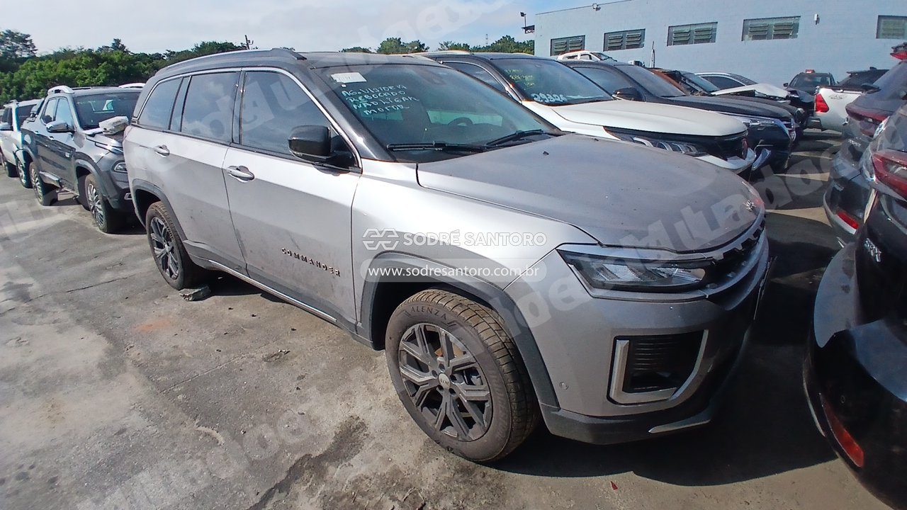 Jeep em leilao em Brasil