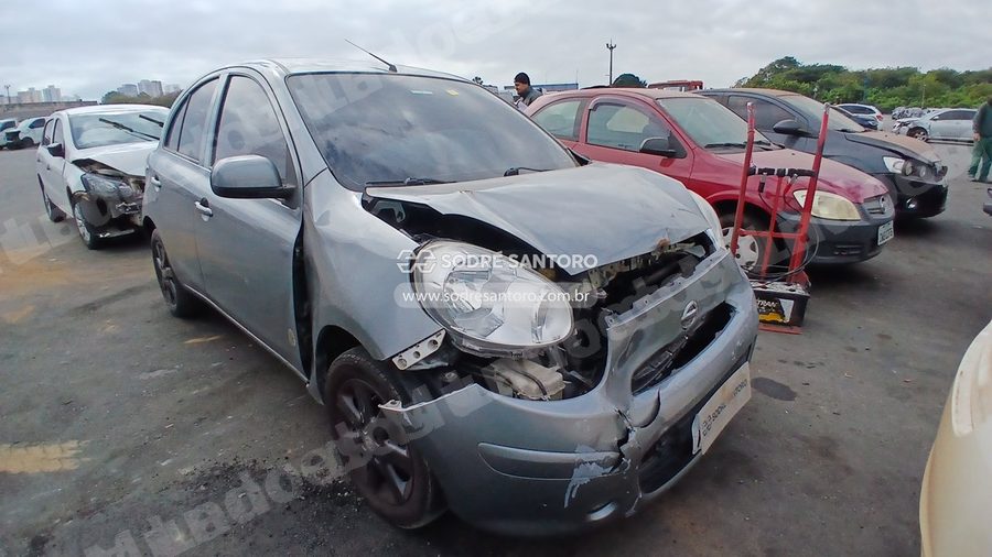 Nissan March 10S Flex 2013 em leilão em Guarulhos/SP