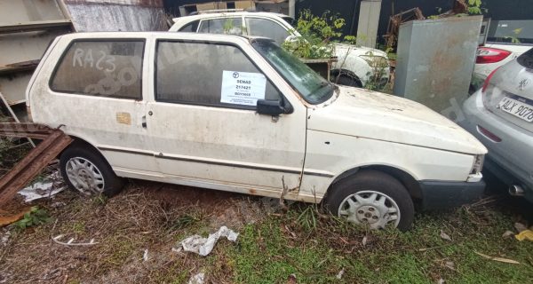Fiat em leilao em Coronel Sapucaia/MS