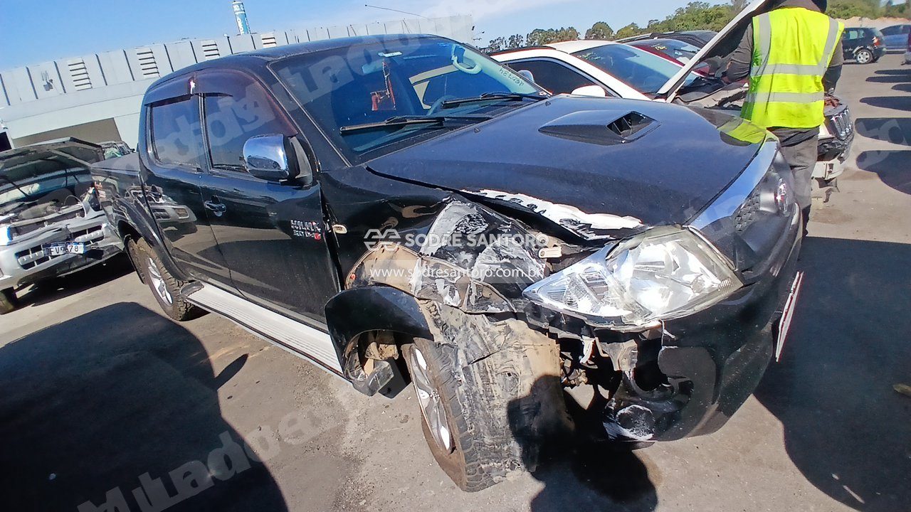 Toyota Hilux Cd 4X4 Srv 2011 em leilao em Brasil
