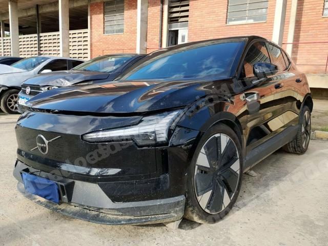 Volvo 2024 em leilao em Brasil
