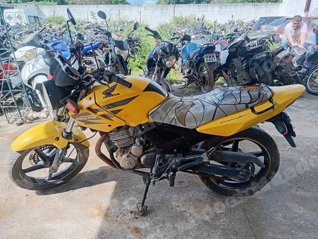 Honda em leilao em Brasil