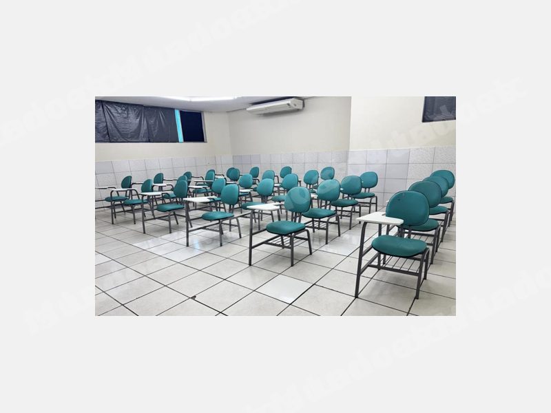 Lote em leilao em Cadeiras Universitárias Goiânia/GO