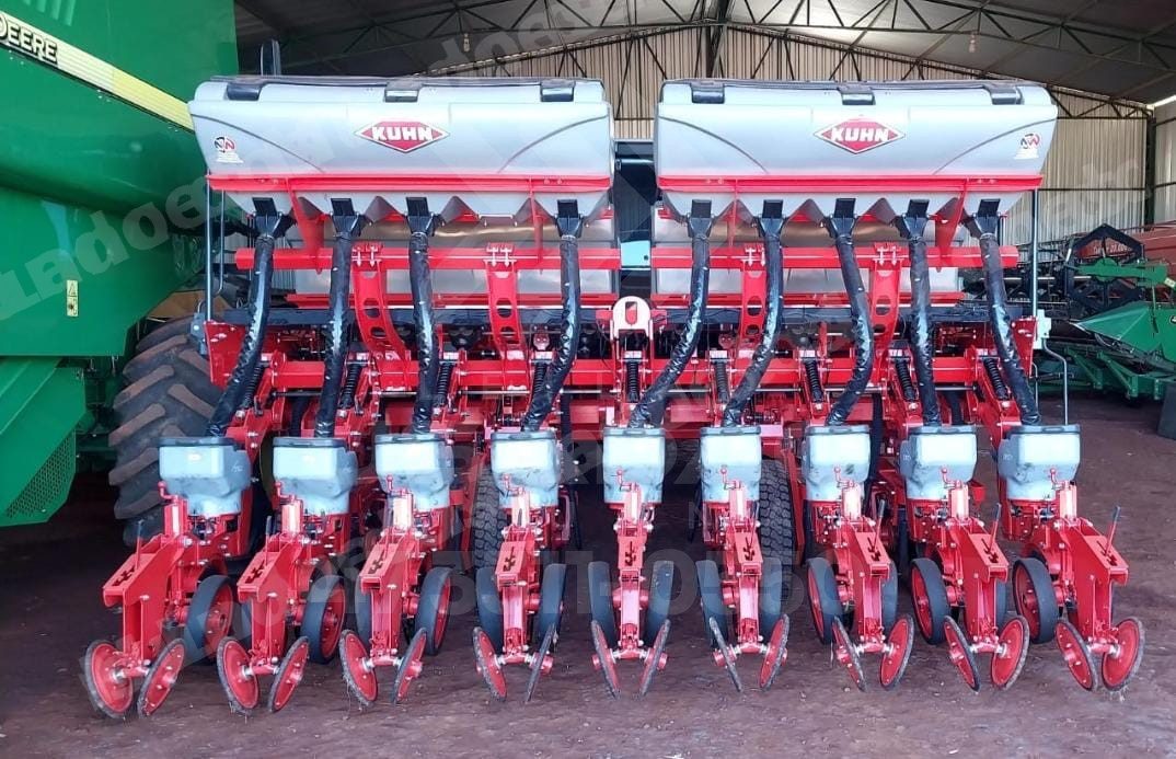 Máquina agrícola 2022 em leilão em Cruz Alta/RS