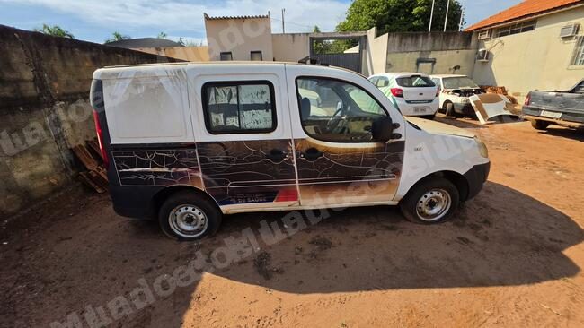 Fiat Doblo 2012 em leilão em Brasil