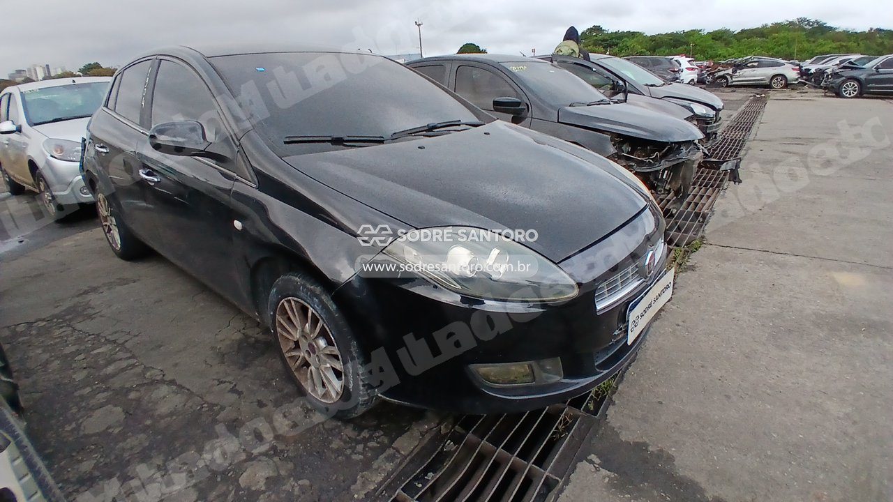Fiat Bravo Essence 1.8 2013 em leilao em Brasil