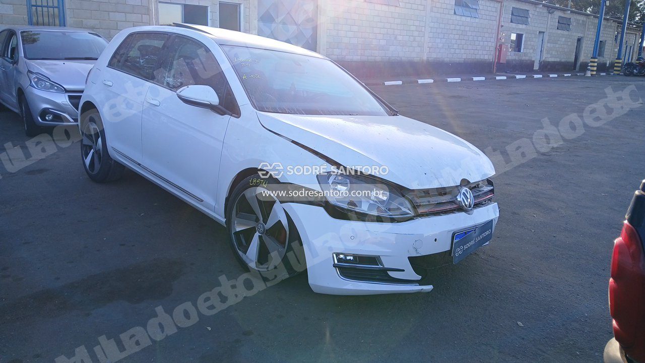 Volkswagen Golf Highline 2015 em leilao em Monte Mor/SP