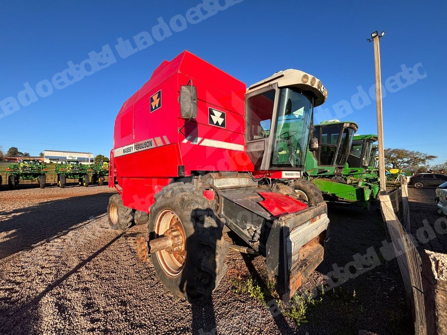 Máquina agrícola 2010 em leilão em Carazinho/RS - Lote 3