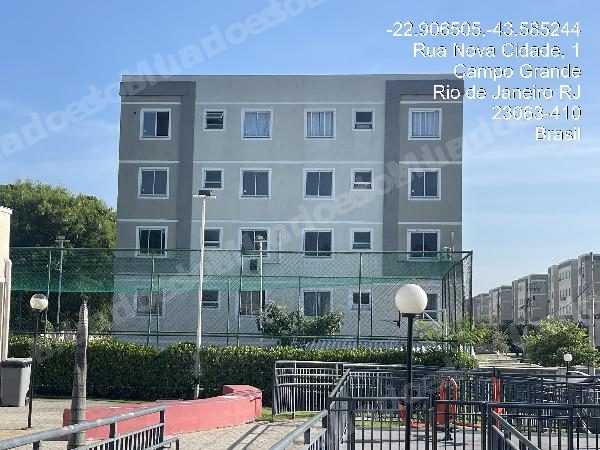 Apartamento em leilao em O/RJ