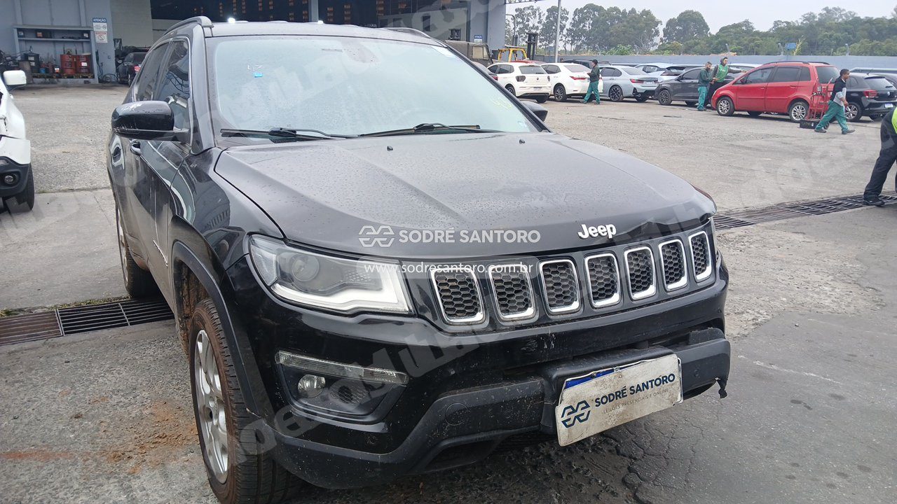 Jeep Compass Longitude 2021 em leilão em Brasil