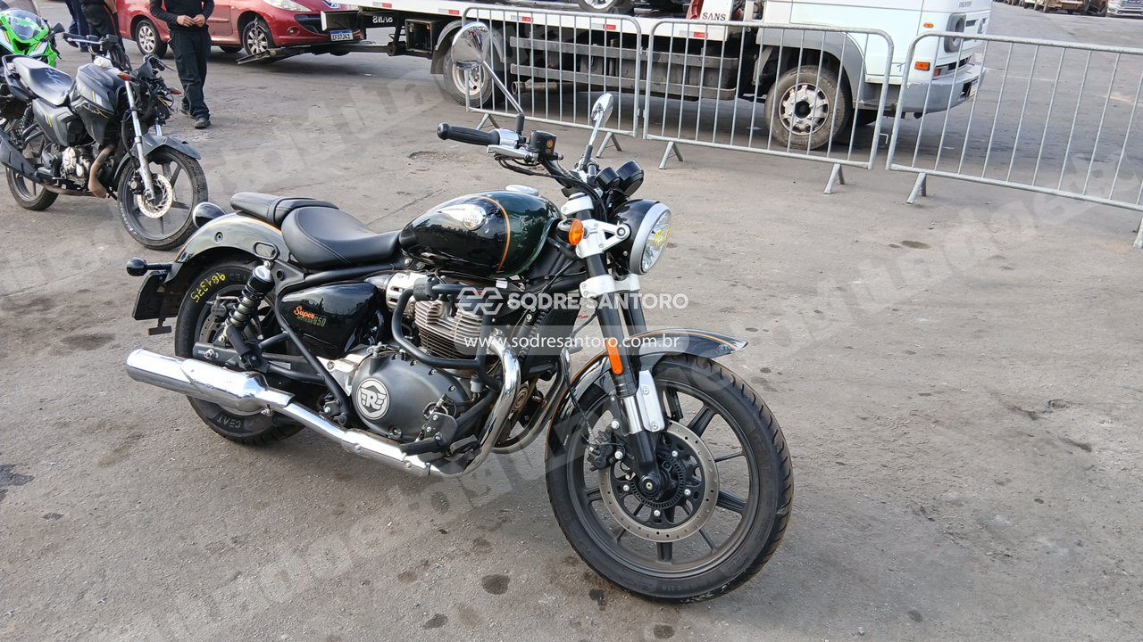 Royal Enfield Super Meteor 650 2025 em leilão em Brasil
