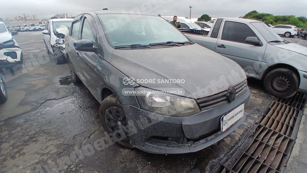 Volkswagen Voyage Tl Mb S 2015 em leilão em Brasil
