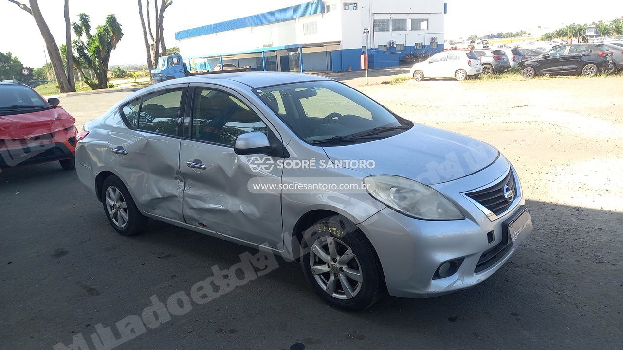 Nissan Versa 16Sl Flex 2014 em leilao em Monte Mor/SP