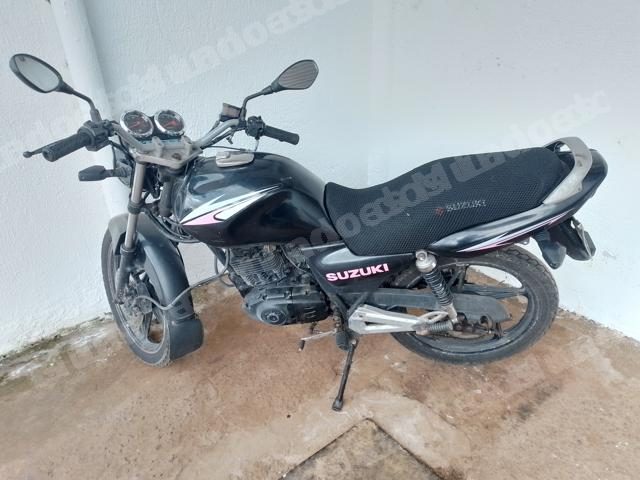 Suzuki 2013 em leilao em Brasil