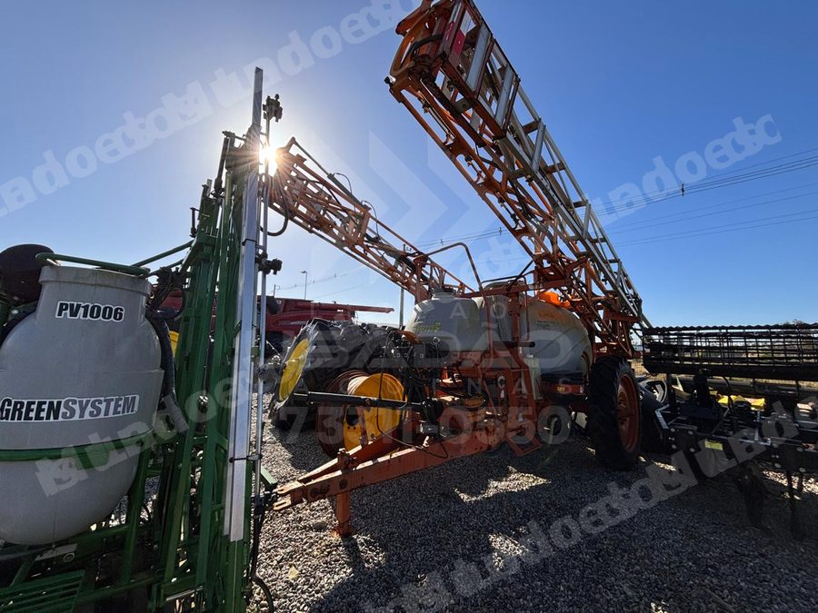 Máquina agrícola 2012 em leilão em Lavras do Sul/RS - Lote 2