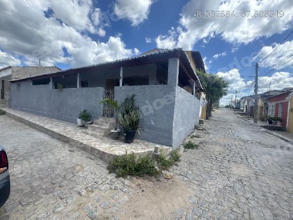 Casa em leilao em A/PB