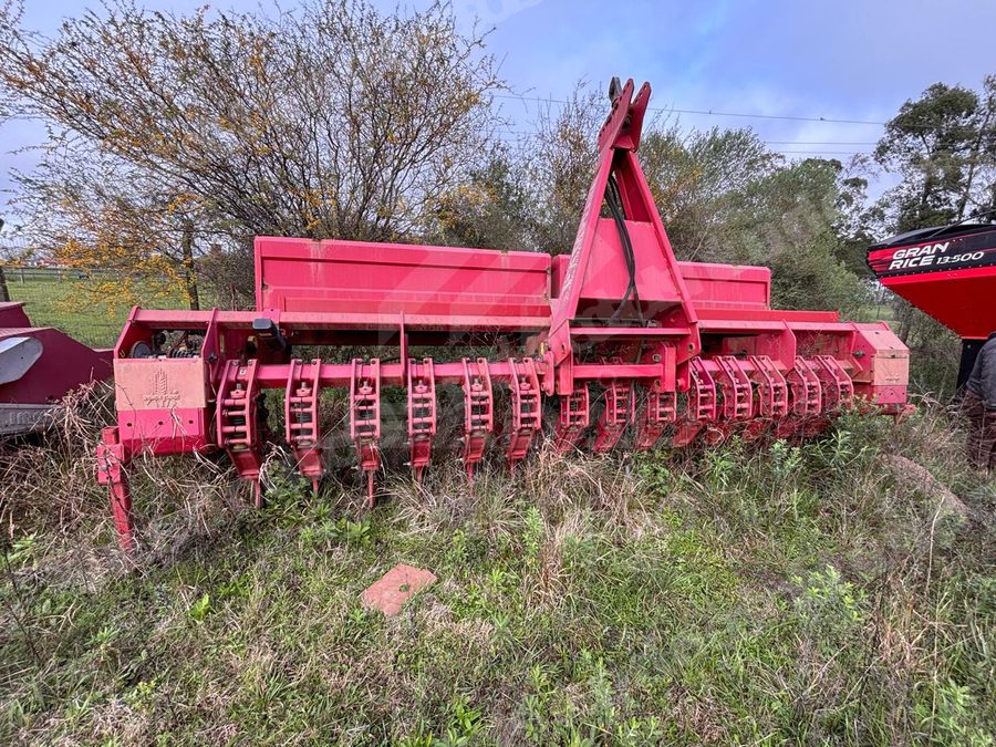 Máquina agrícola 2017 em leilão em Dom Pedrito/RS