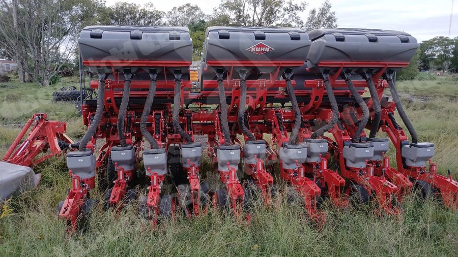 Máquina agrícola 2023 em leilão em Lavras do Sul/RS