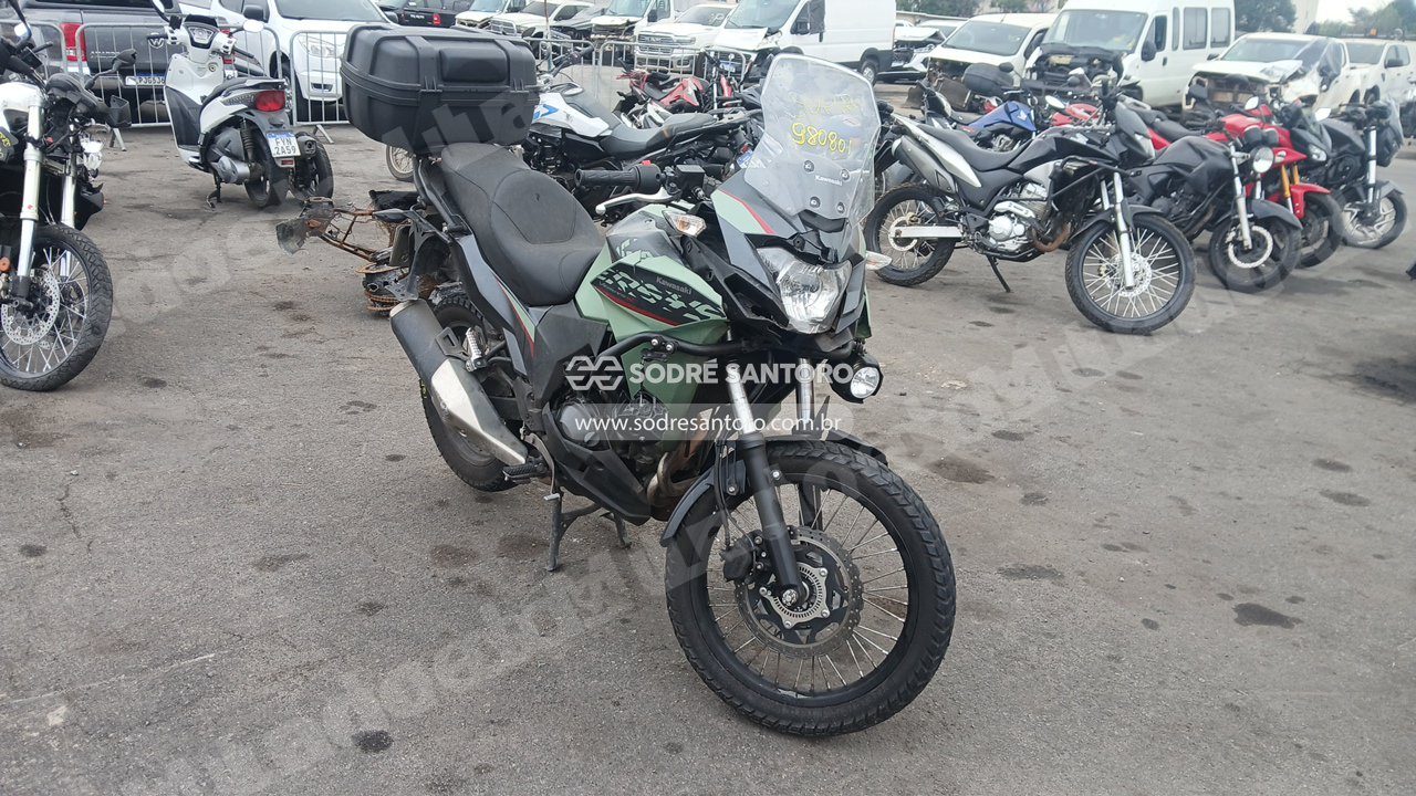 Kawasaki Versys-X 300 Tr 2023 em leilão em Brasil