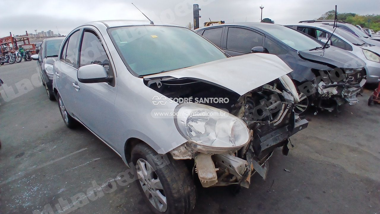Nissan March 16Sv Flex 2014 em leilao em Brasil