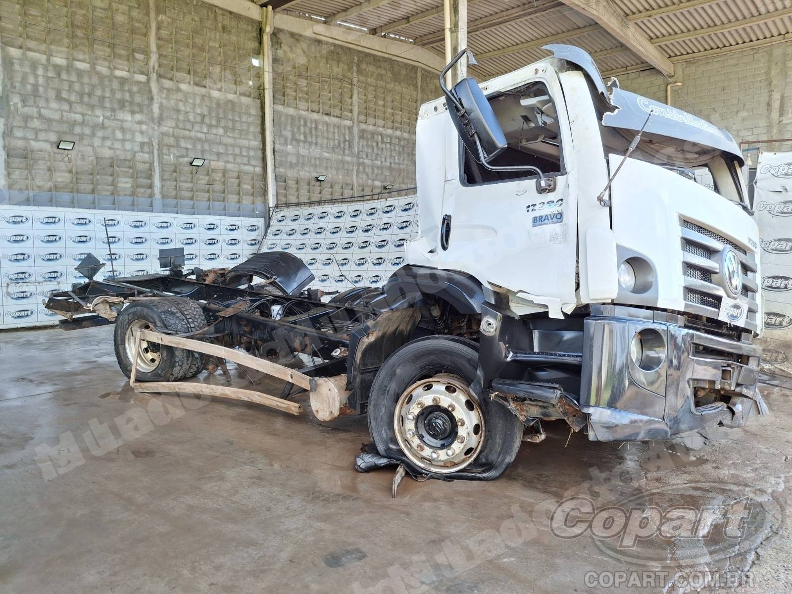 Lote em leilao em Candeias/BA