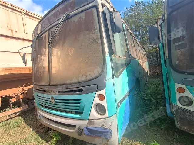 Mercedes 2005 em leilão em Brasil - Lote 3